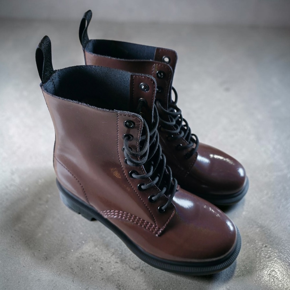 Dr. Martens Pascal Brown Patent Leather Rainbow Glitter Combat Boot Womens 7 New